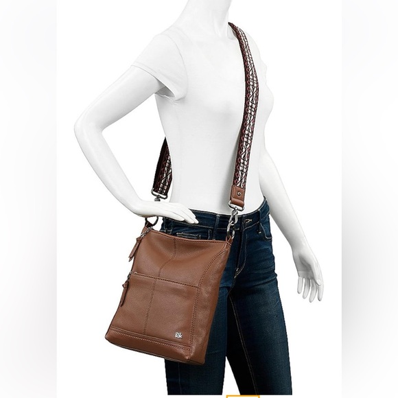 The Sak Lucia crossbody faux Leather Bag with boho strap - Picture 4 of 16